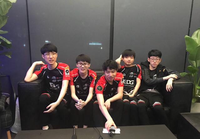 B8 在与 TSM 的比赛中退出了 Thunderpick 世界锦标赛 2024 预选赛。